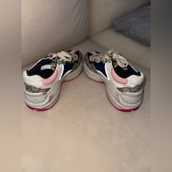 Gucci WOMEN'S RHYTON SNEAKER - Picture 4 of 6